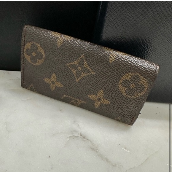 Authentic Louis Vuitton Monogram Keyholder - Picture 2 of 7